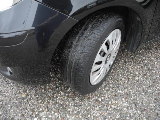 TOYOTA Yaris 1.4 D-4D DPF 5p. 6M - OK NEOPATENTATI - DA VETRINA