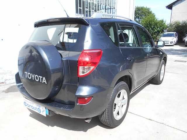 Toyota RAV4 2.2 D-4D 136 CV Sol