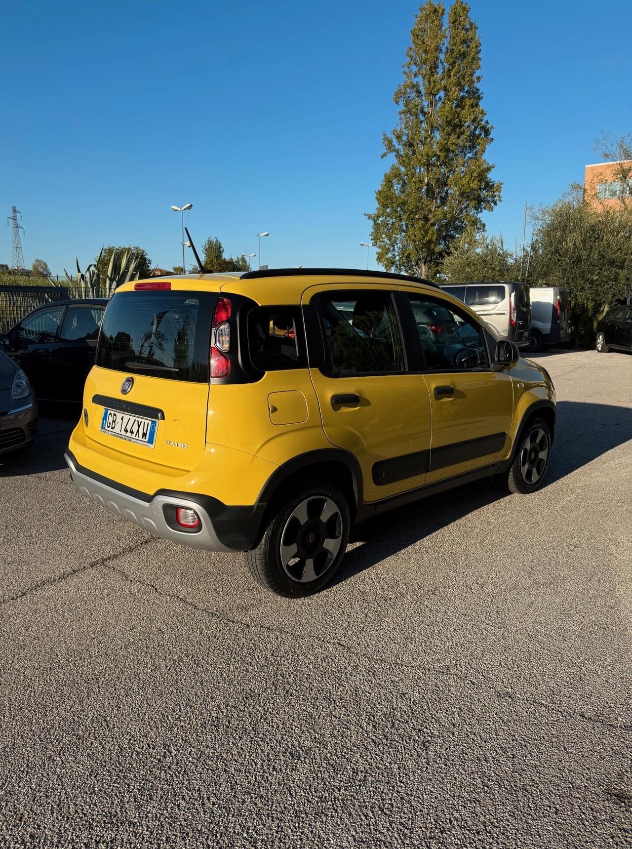 Fiat Panda Cross 1.0 FireFly S&S Hybrid
