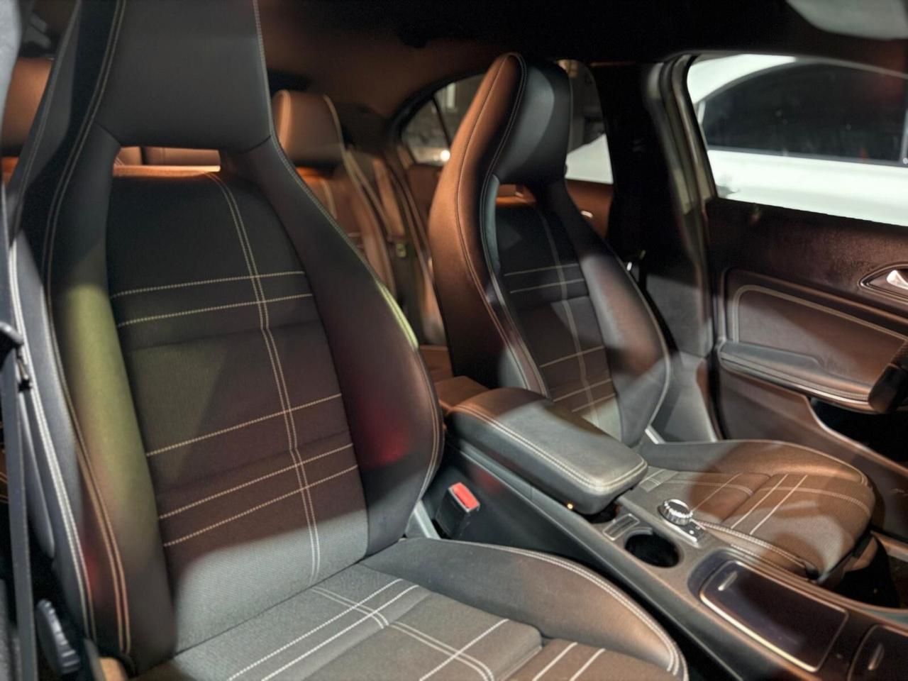 Mercedes-benz A 200 d Automatic 4Matic Premium UNICO PROPRIETARIO