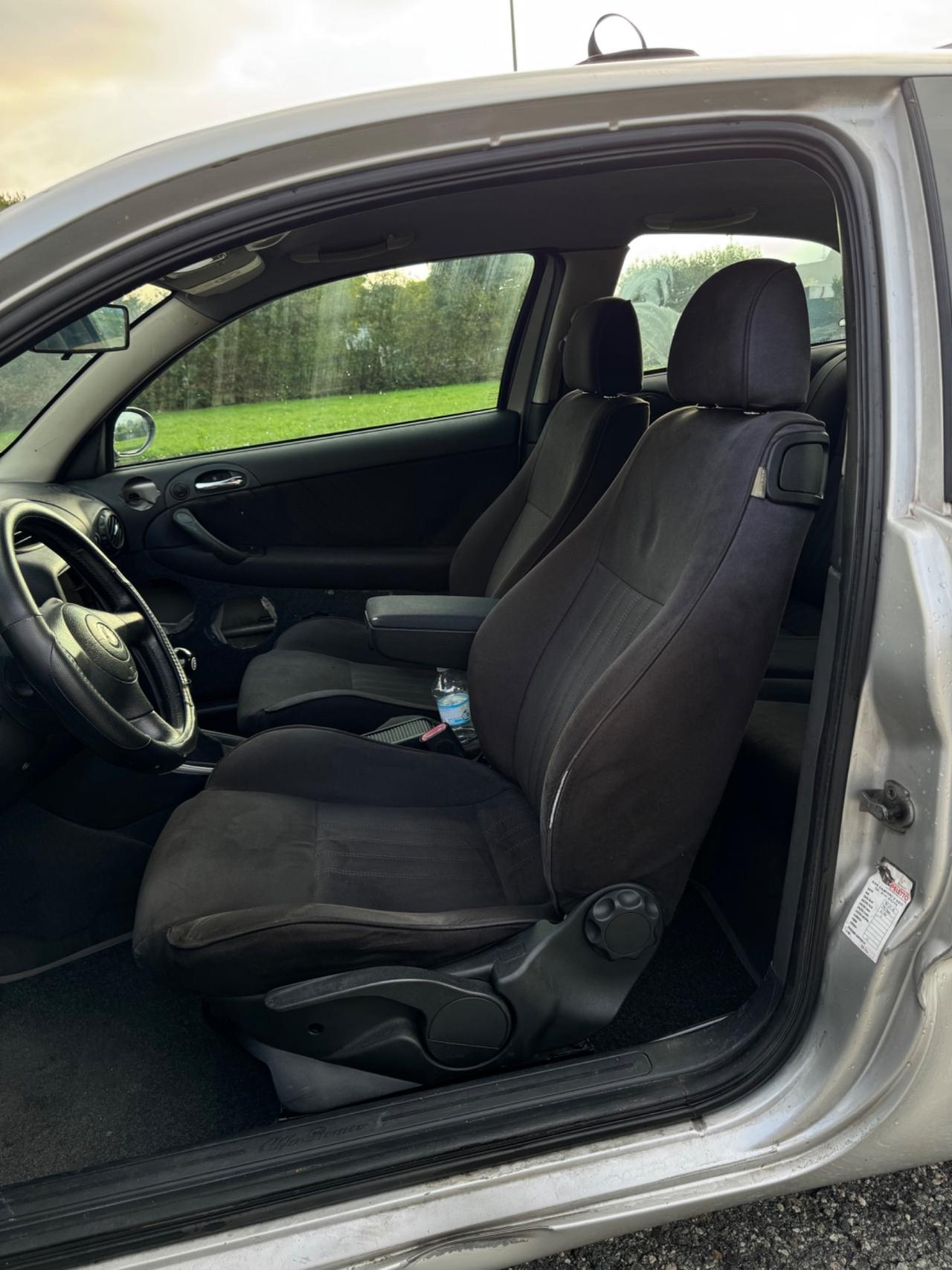 Alfa Romeo 147 1.9 JTD (120) 3 porte Distinctive Ex 120 oltre 200 CV