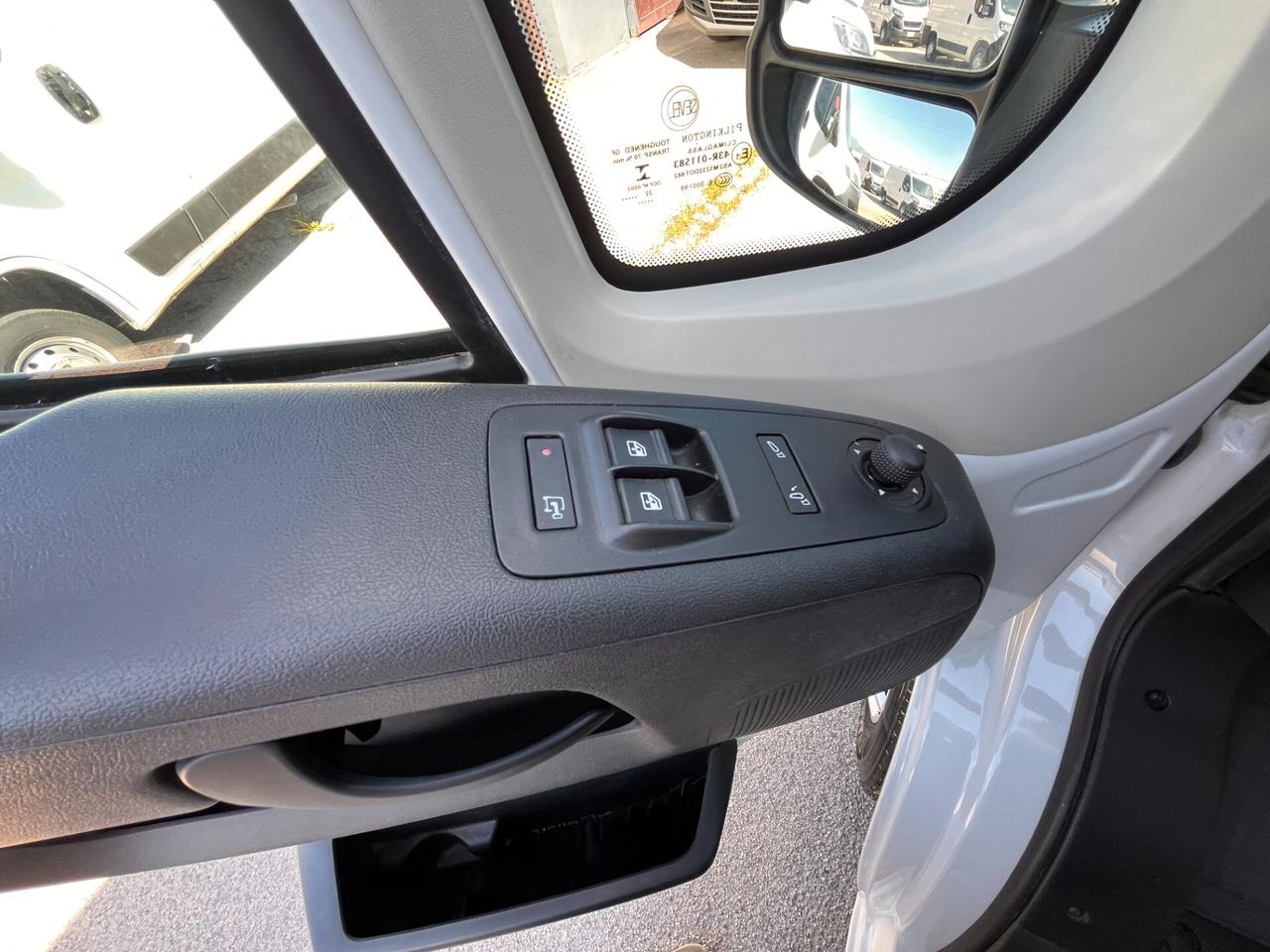Peugeot BOXER PREMIUM 335 L3H2 2.2 BLUEHDI 140 CV.