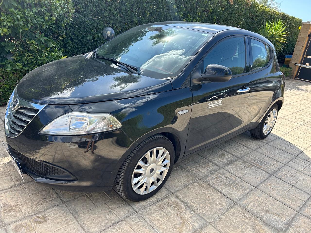 Lancia Ypsilon 0.9 TwinAir 85 CV 5 porte S&S Silver