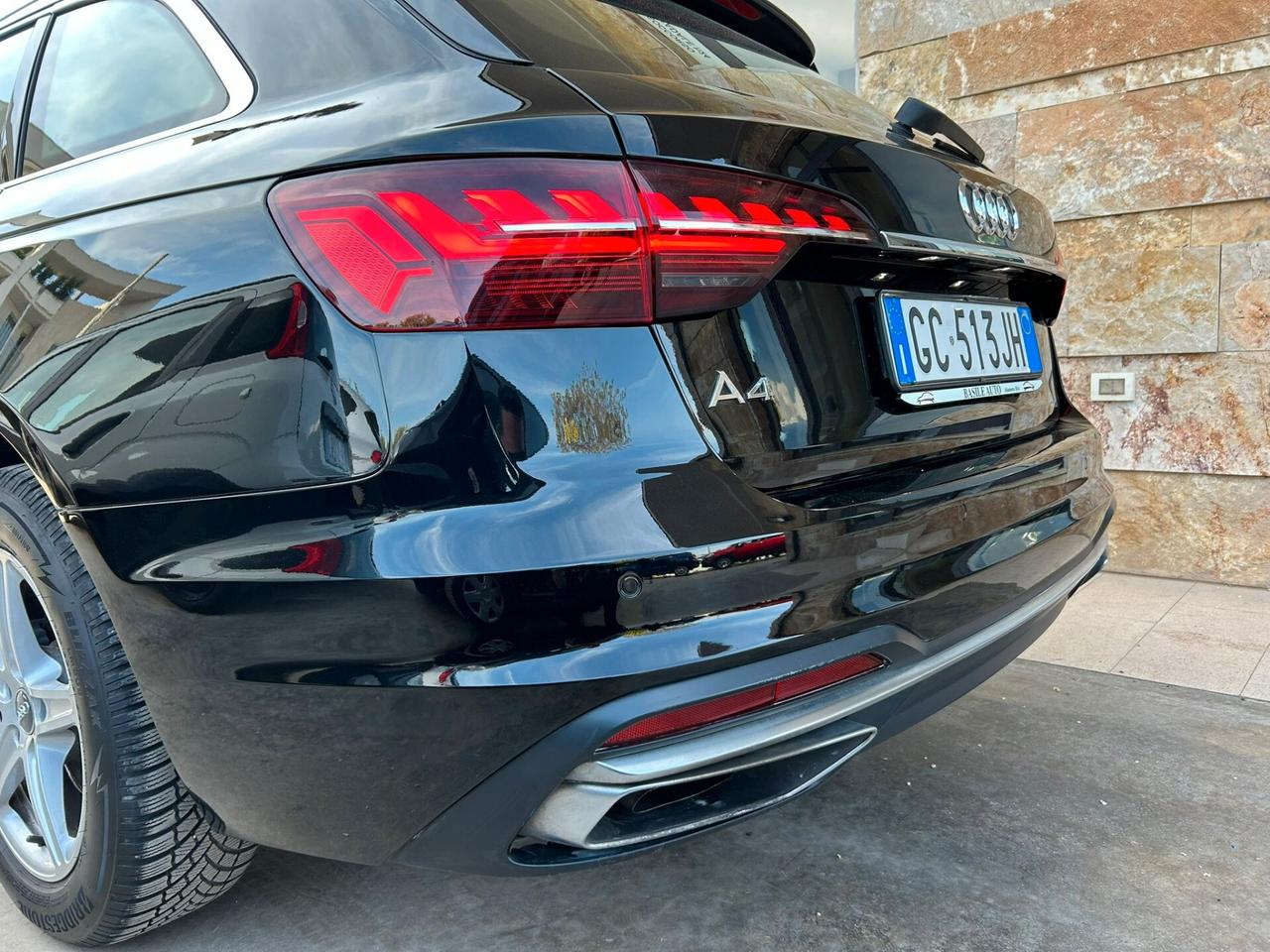 Audi A4 Avant 30 2.0 tdi mhev Business 136cv s-tronic