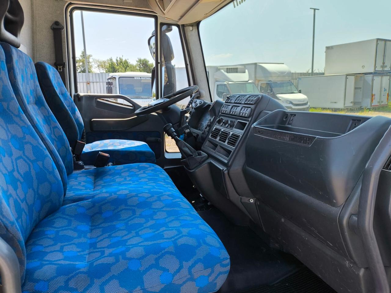 IVECO EUROCARGO 120 EL 22 RIBALTABILE TRILATERALE RIF:124