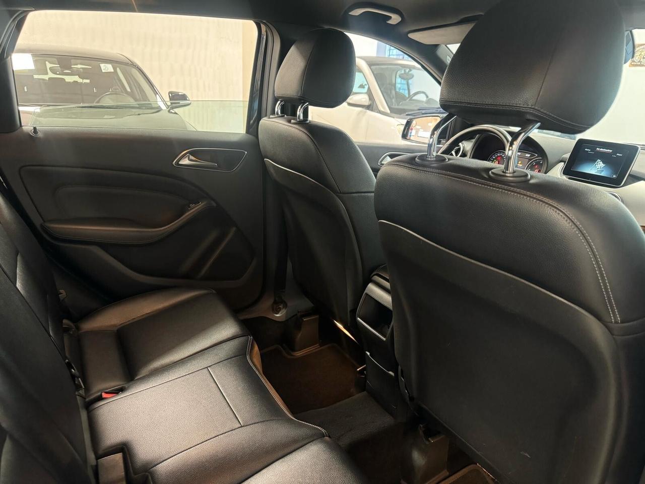 Mercedes-benz B 180 B 180 d Automatic Premium