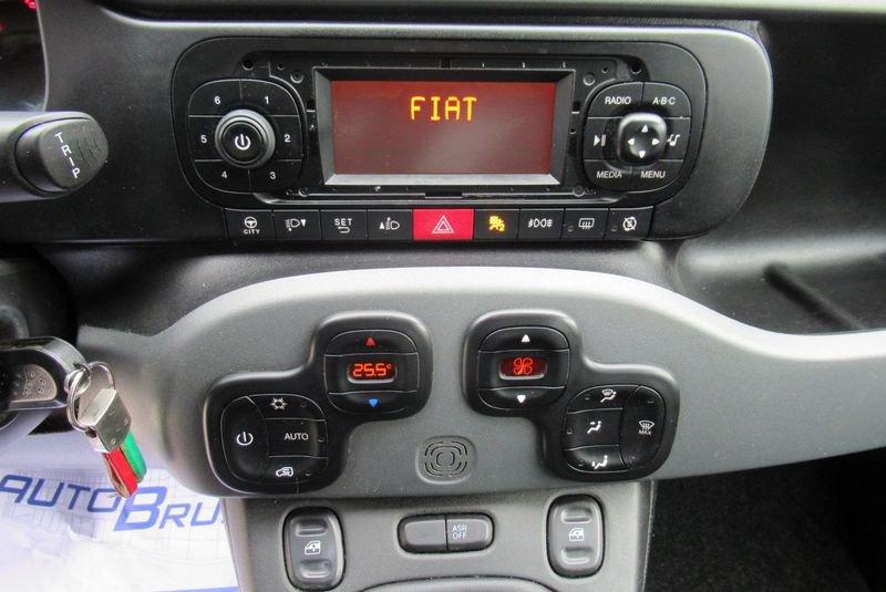 FIAT Panda PANDA 1.2 CITY CROSS Waze