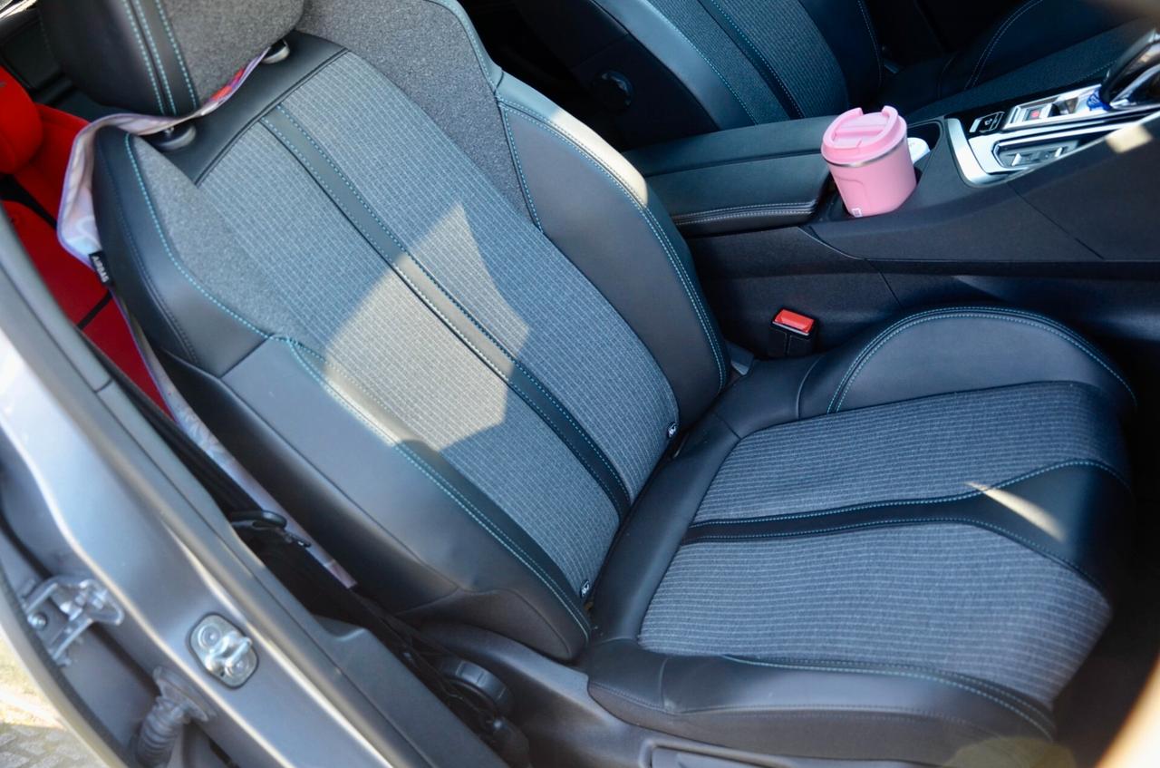 PEUGEOT 3008 1.5 BLUEHDI ALLURE PACK 131cv AUTO, UFF ITALIANA, FARI FULL LED, RETROCAMERA, PERMUTE