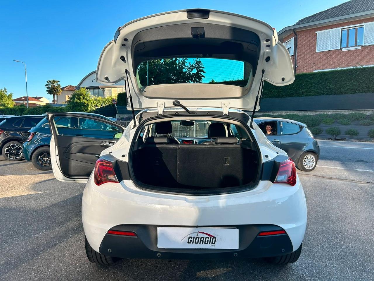 Opel Astra GTC 1.7 cdti ecotec Cosmo s&s 130cv