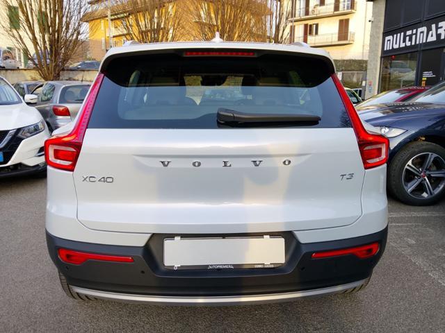 VOLVO XC40 T3 Geartronic Momentum
