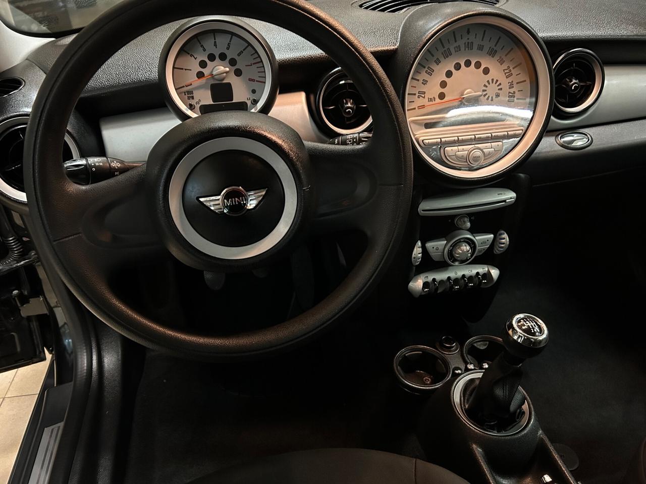 Mini One - 2009 1.4 16V 75 CV 153.000 KM