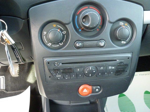 RENAULT Clio 1.2 16V 5 porte Dynamique
