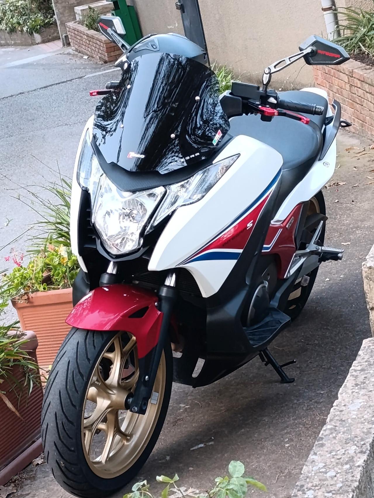 Honda Integra 750 S