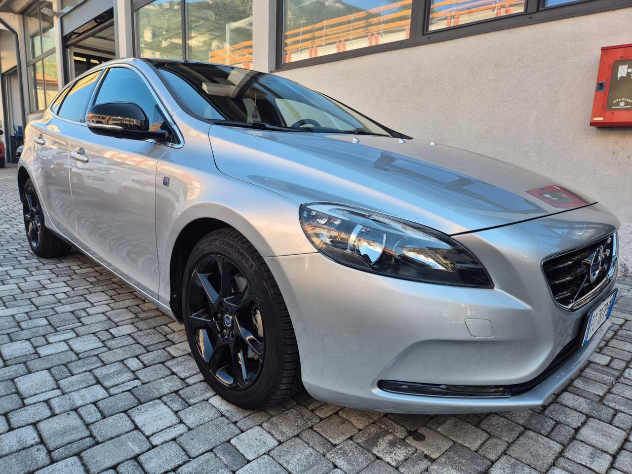 Volvo V40 T2