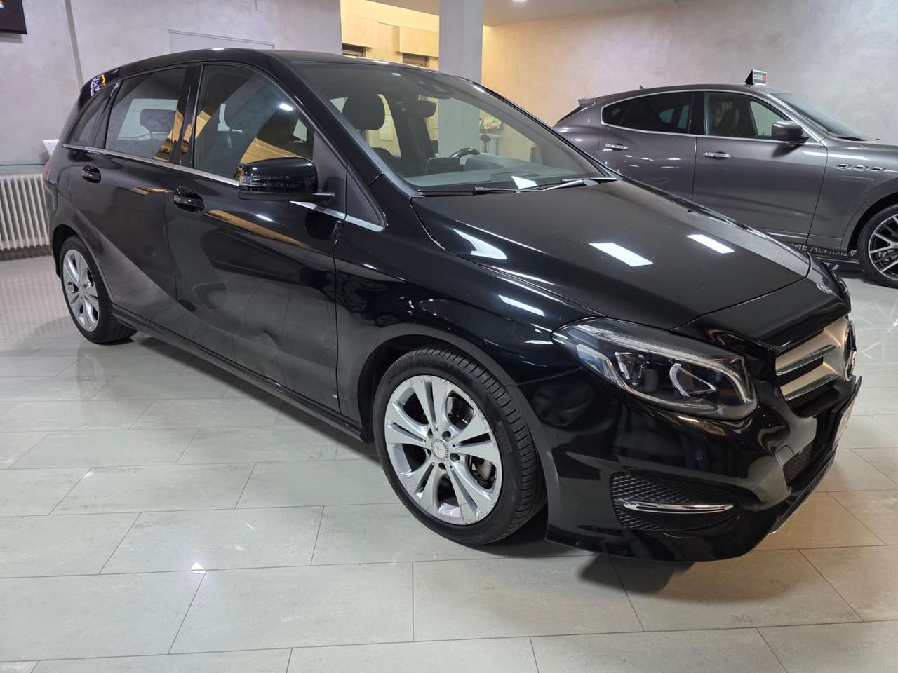 Mercedes-Benz B 200 Premium B 200 D