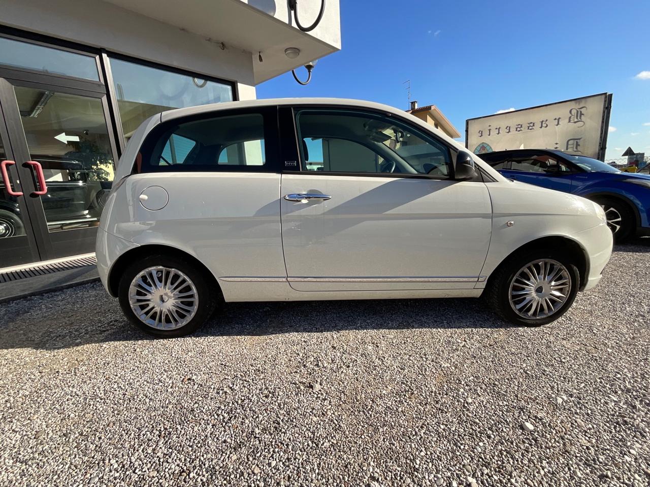 Lancia Ypsilon 1.2 69 CV Diva