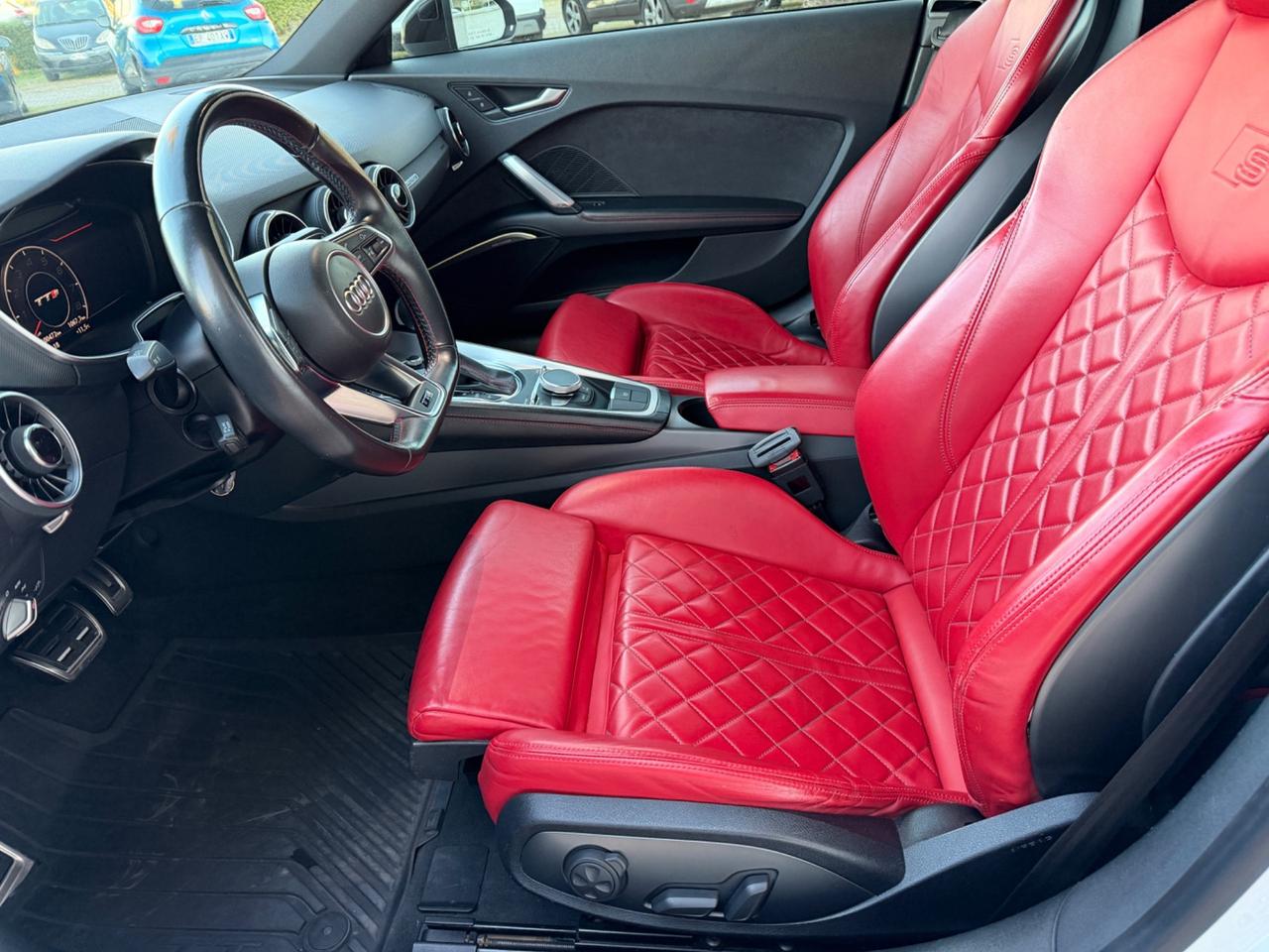 Audi TT TTS Coupé 2.0 TFSI 310 CV quattro S tronic