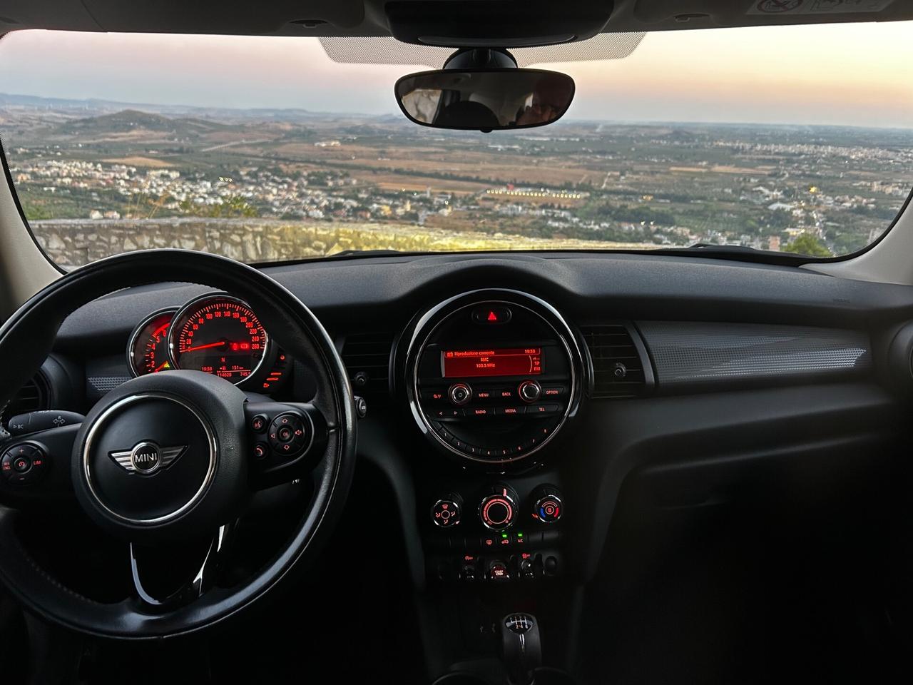 Mini 1.5 Cooper D Business 5 porte UNIPROPRIETARIO