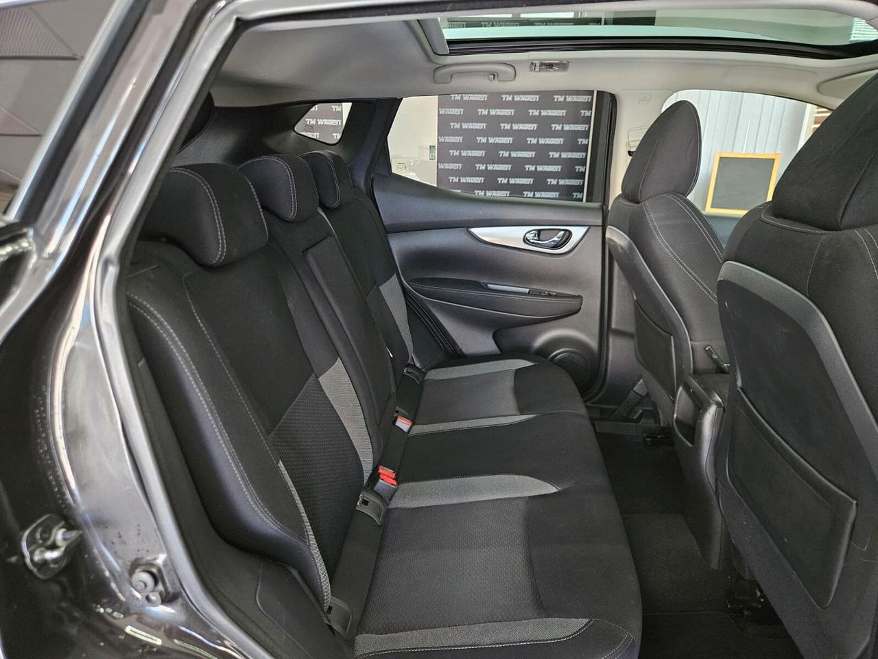 Nissan Qashqai 1.2 DIG-T Visia - TETTO PANORAMICO - NEOPATENTATI