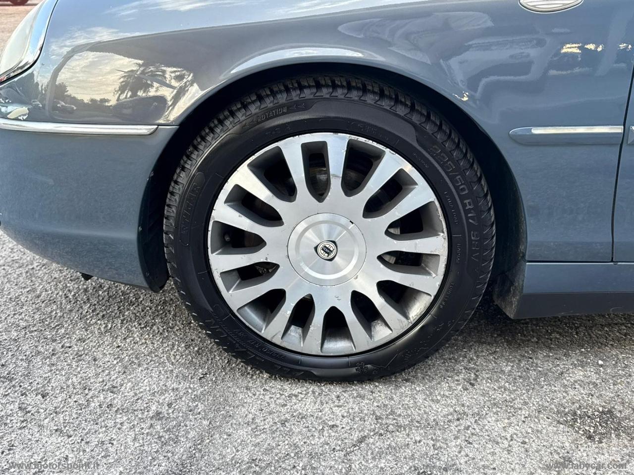 LANCIA Thesis 2.4 JTD 20V aut. 100