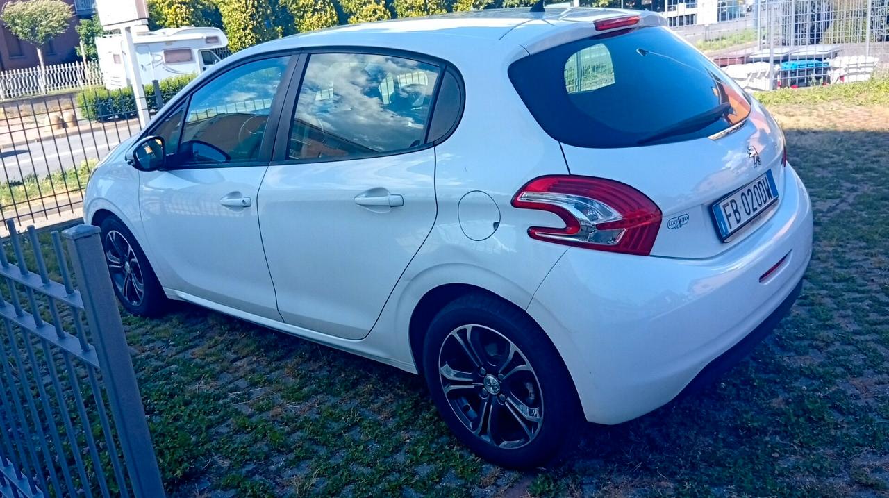 Peugeot 208 1.4 VTi 95 CV 5p. GPL Distr a catena Nuova