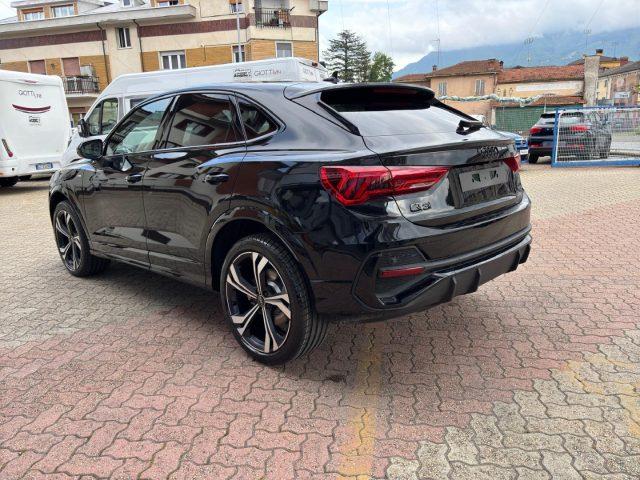 AUDI Q3 35 TDI Identity black+20"+ pelle+ tetto panorama