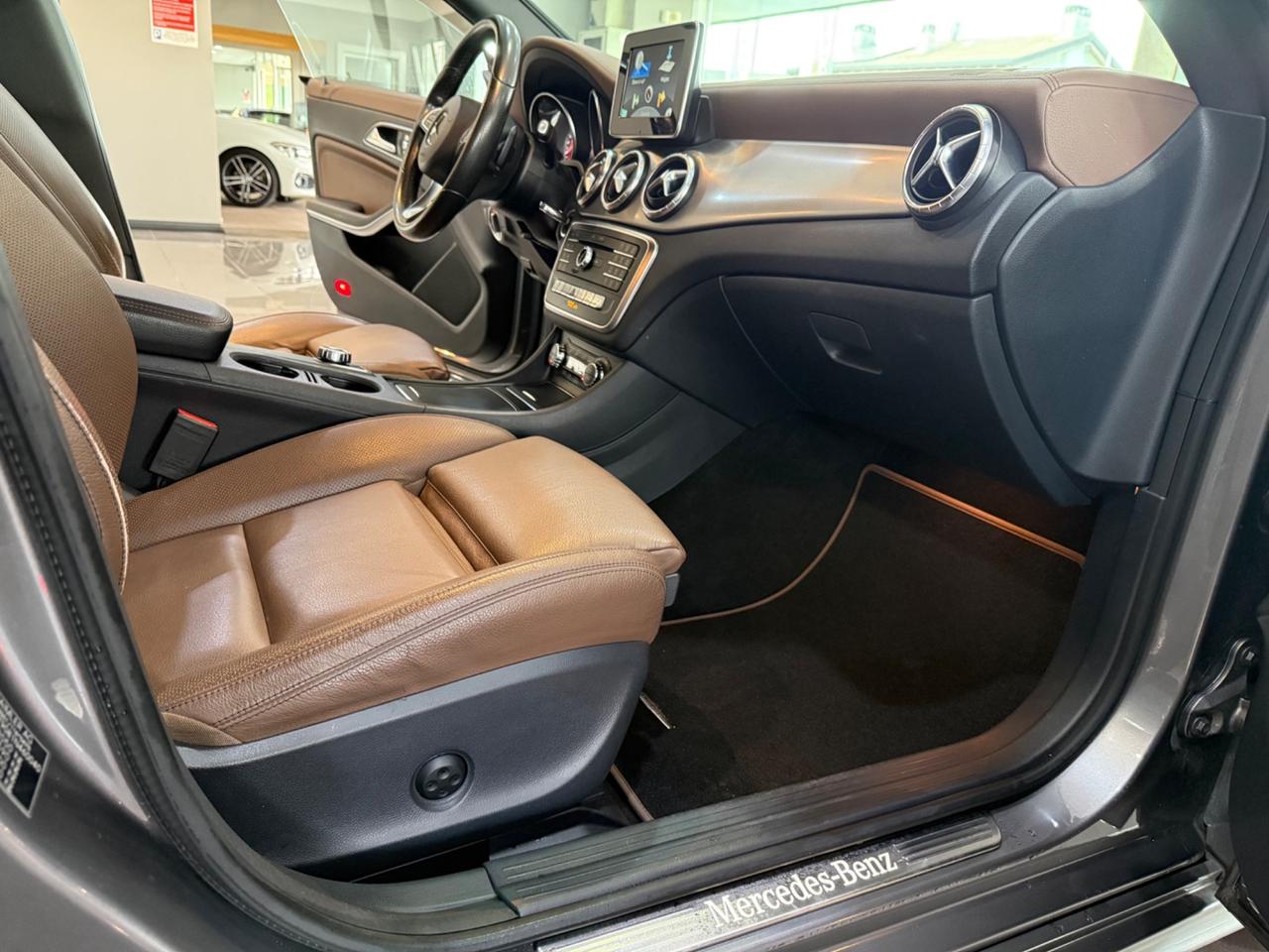 Mercedes-benz CLA 200 Shooting Brake FULL !!