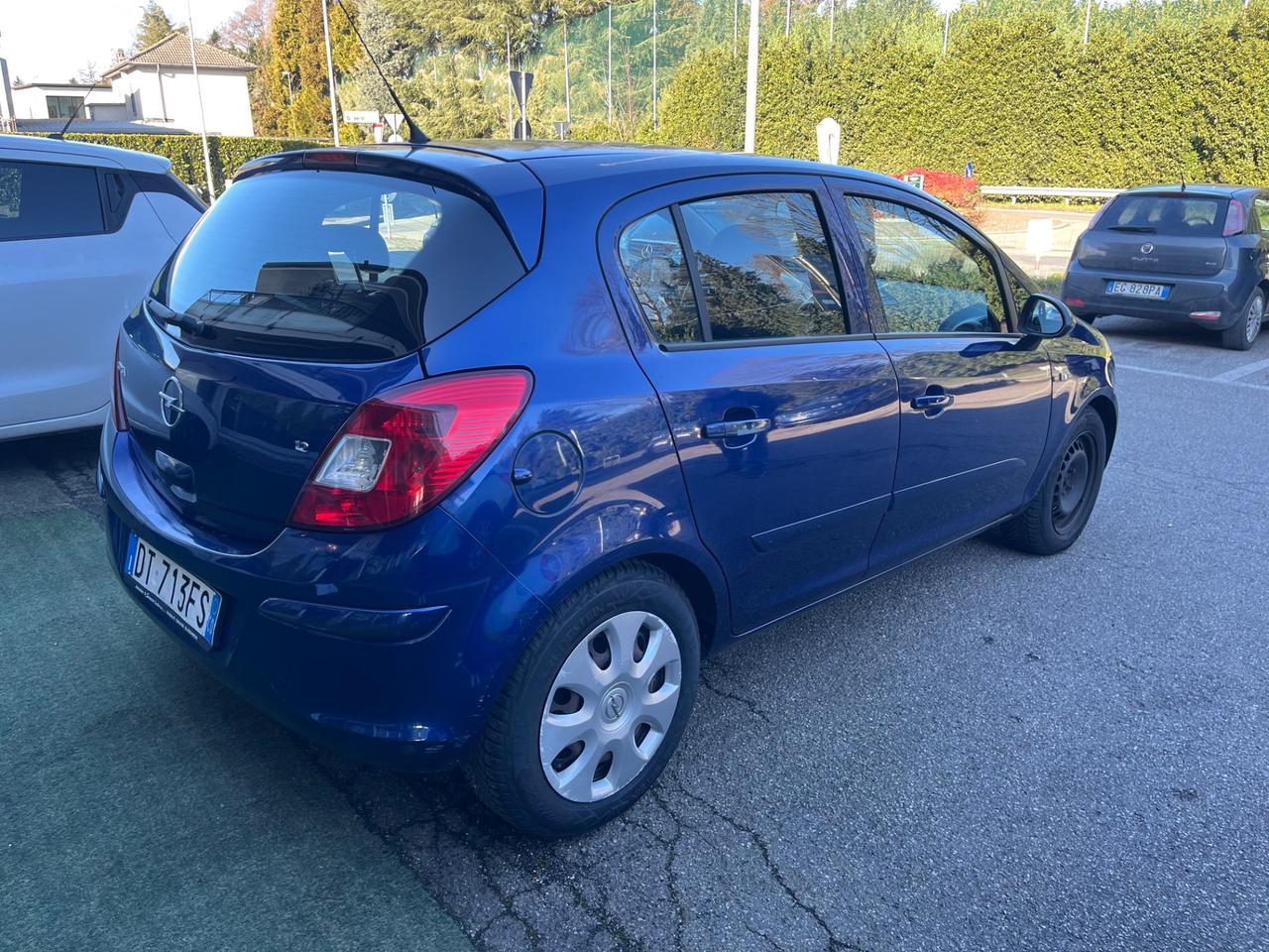 Opel Corsa 1.4 16V 5 porte Cosmo