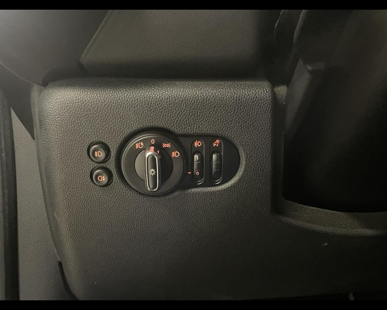 MINI Mini 5 porte (F55) - Mini 1.5 One 75 CV Baker Street 5 porte