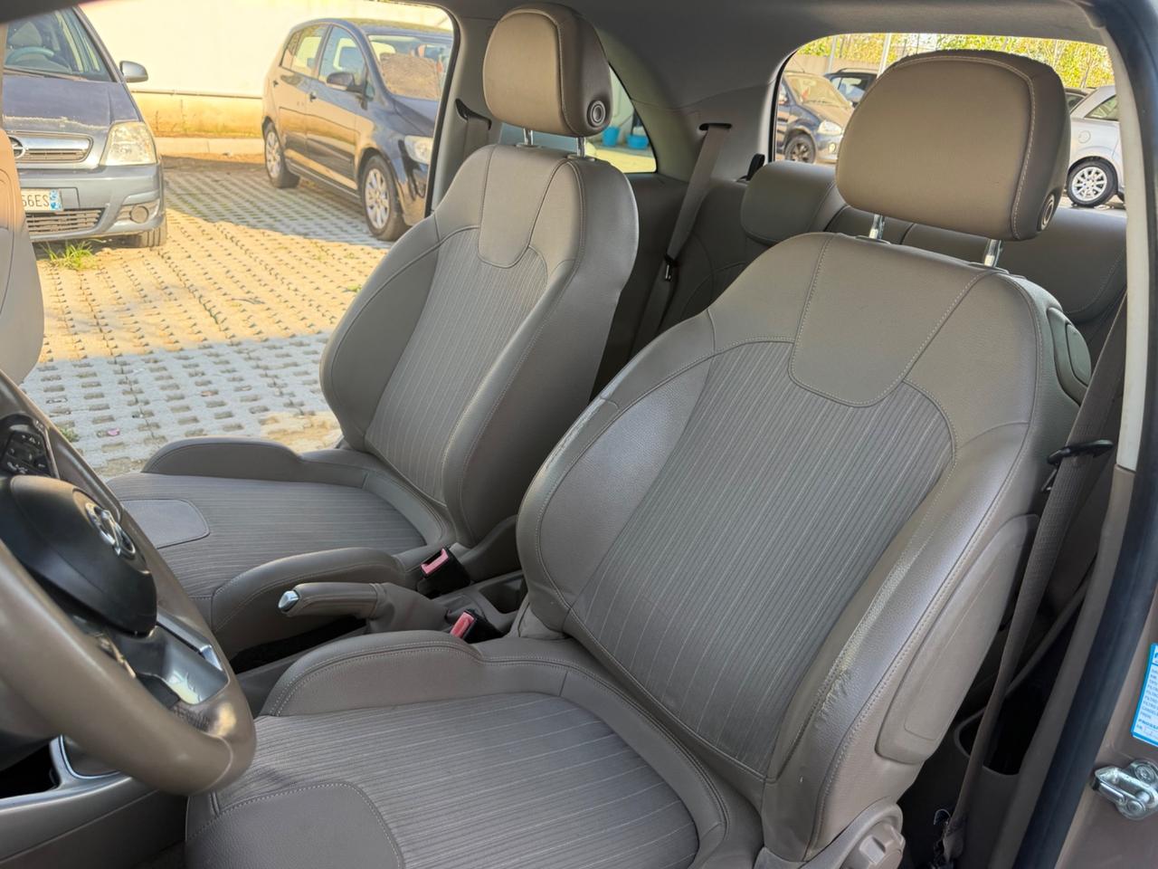 Opel Adam 1.2 70 CV TETTO PANORAMICO