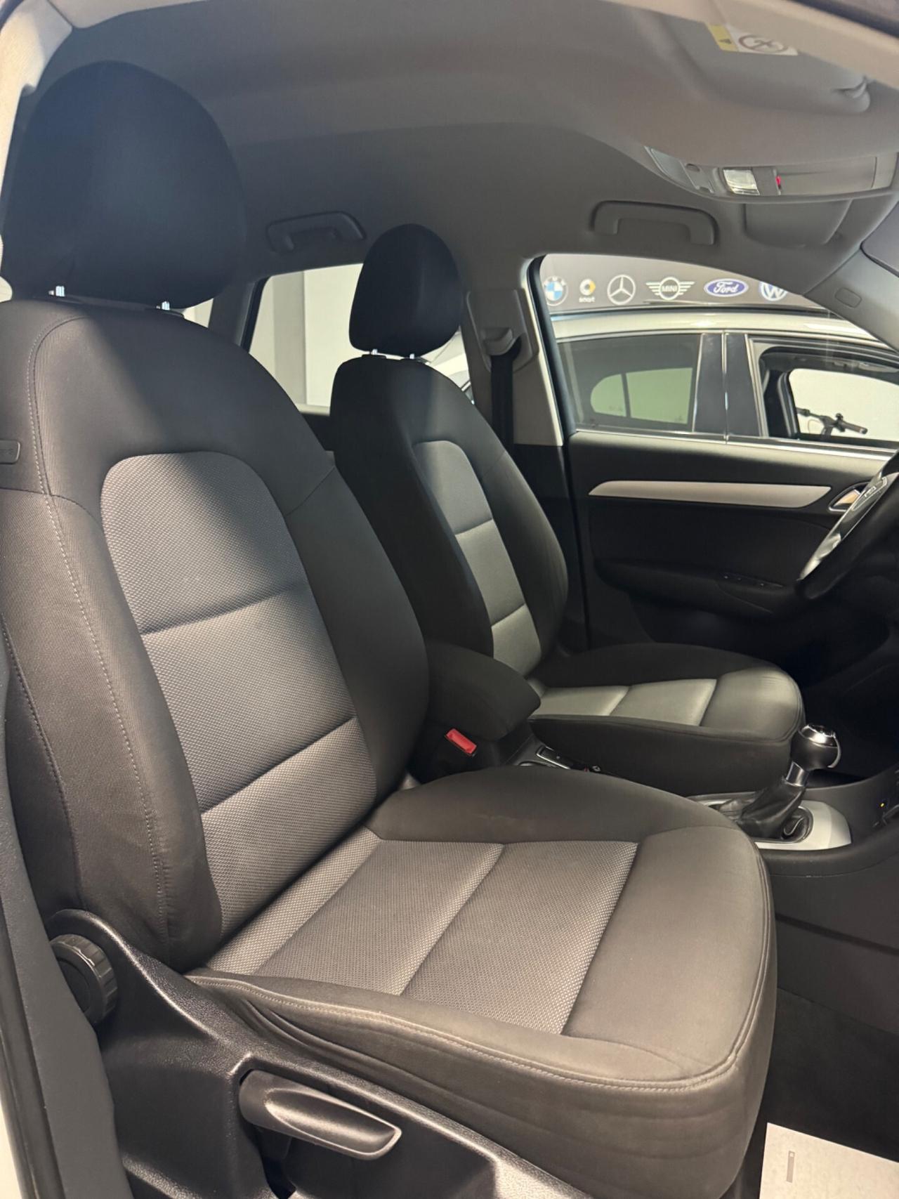 Audi Q3 2.0 TDI 120 CV S-Tronic Sport