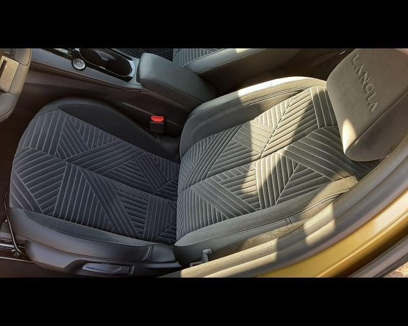 Lancia Ypsilon Ypsilon Hybrid e-DCT LX