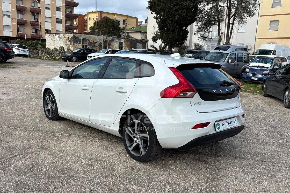 VOLVO V40 D2 Business