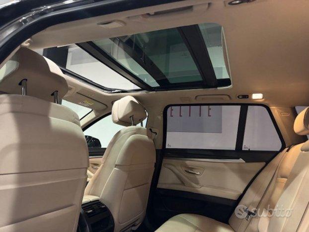 BMW 520 d xDrive Luxury Line/TETTO PANORAMICO