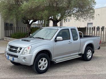 Isuzu D-Max 2.5 TD Space Cab 4WD Pick-up LS EU4