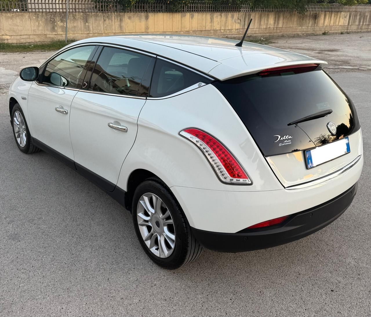 Lancia Delta 1.6 MJET Finanziaria senza busta paga