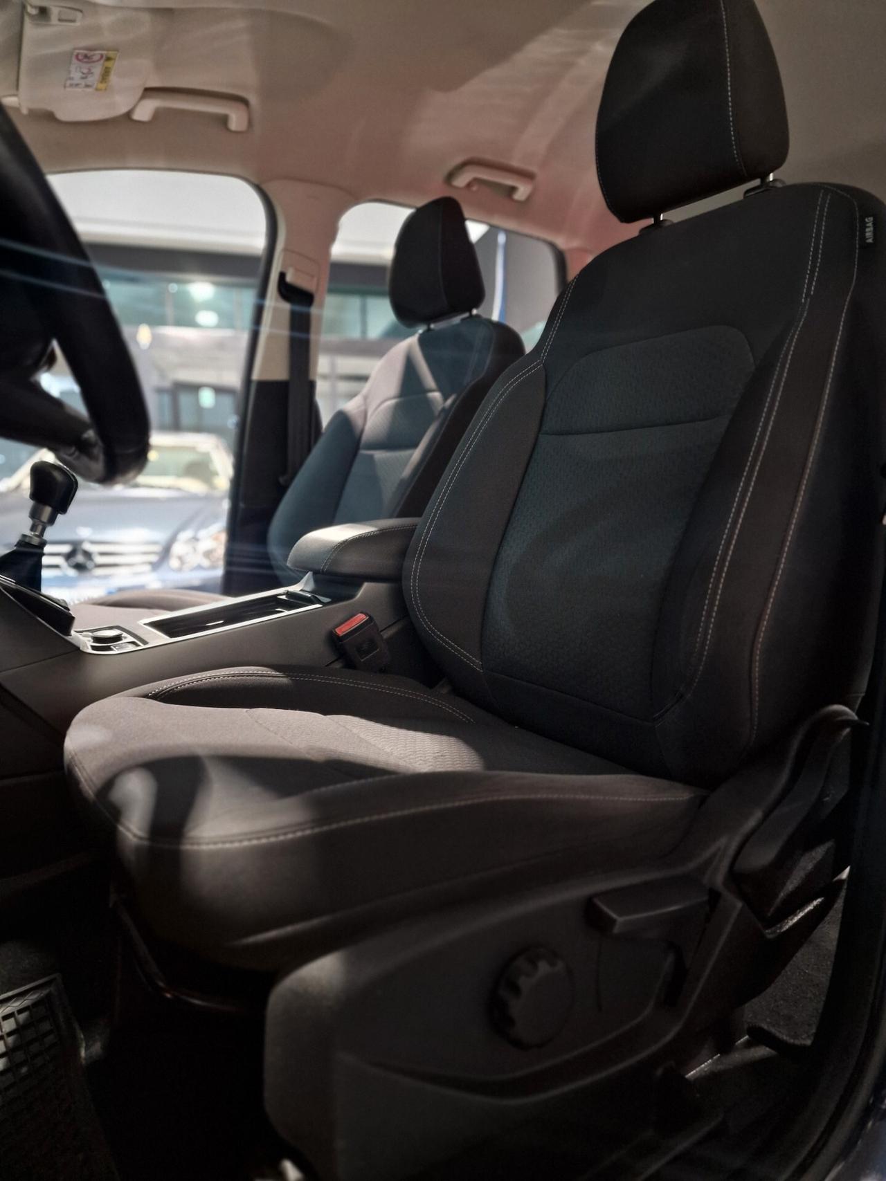 Ford Kuga 1.5 TDCI 120 CV S&S 2WD ST-Line Business
