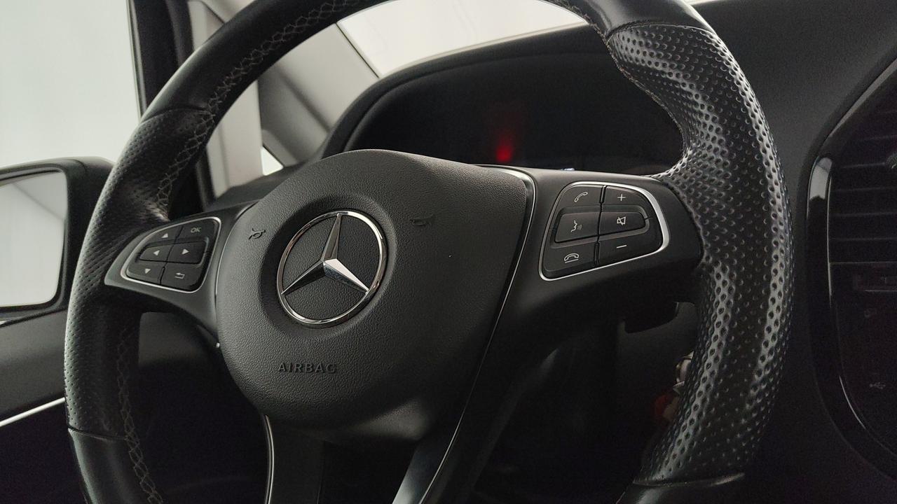 Mercedes-Benz vito 116 cdi extralong 4x4 mixto auto my20