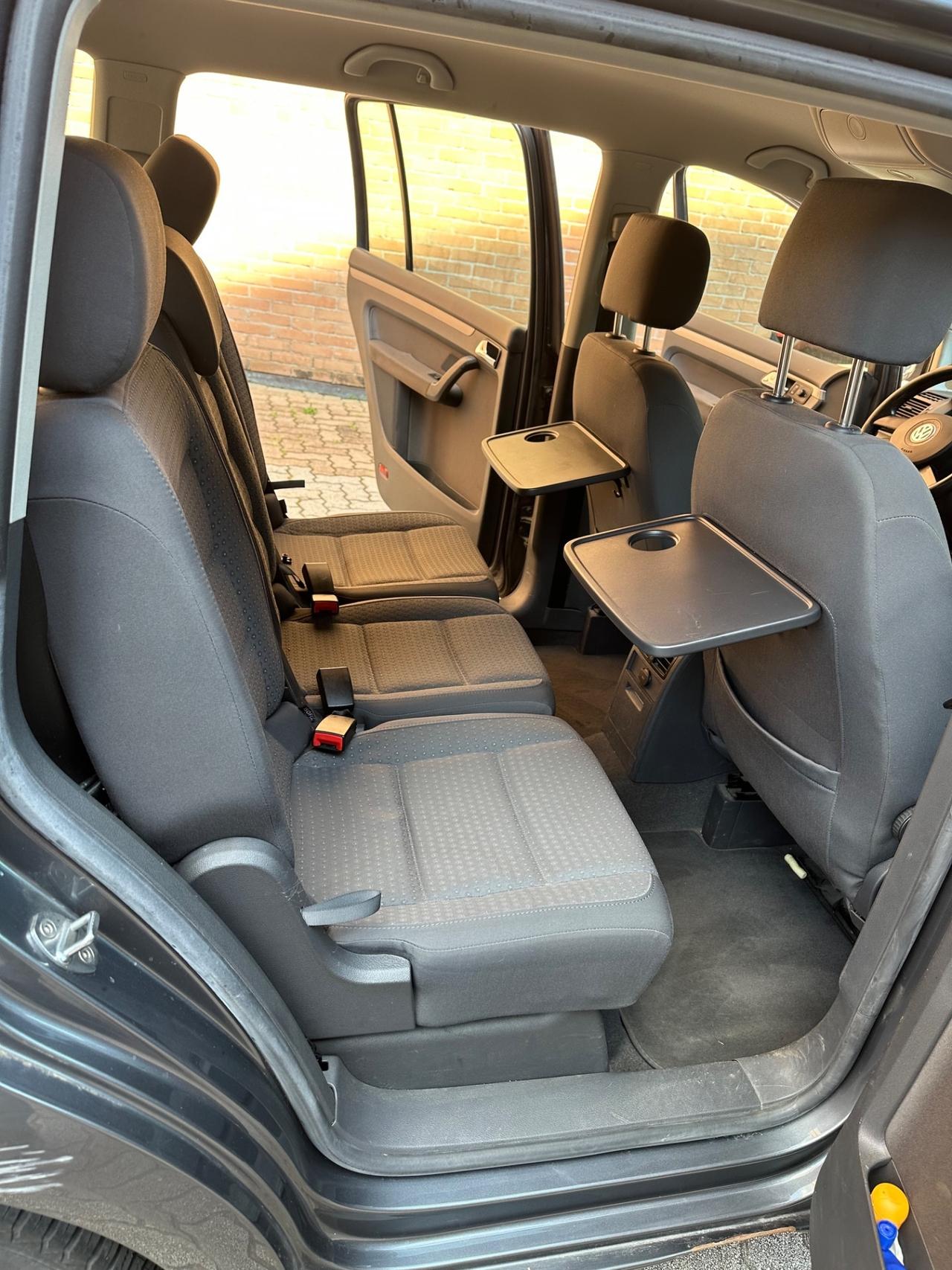 Volkswagen Touran 1.6 16V FSI Goal