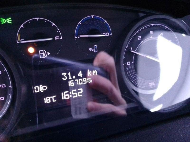 Lancia Ypsilon 1.0 firefly hybrid Platino s&s 70cv