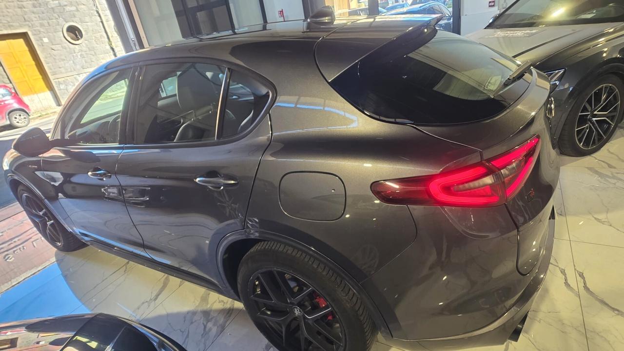 Alfa Romeo Stelvio 2.2 Turbodiesel 210 CV AT8 Q4 Veloce Tì