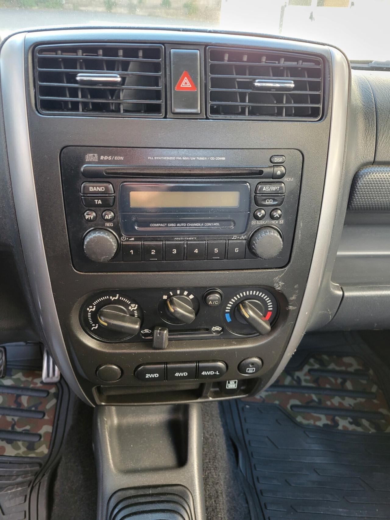 Suzuki Jimny 1.3i 16V 4WD GANCIO TRAINO EURO 5