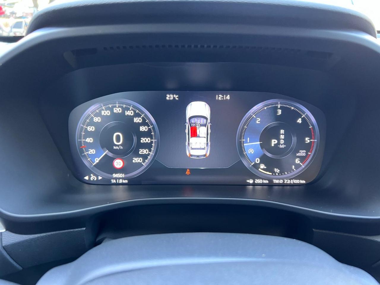 Volvo XC40 Momentum Pro D3 #6864