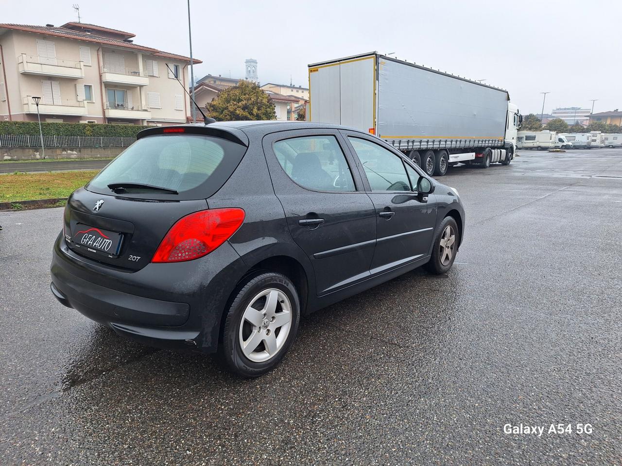 Peugeot 207 1.4 8V 75CV 5p. ONE Line