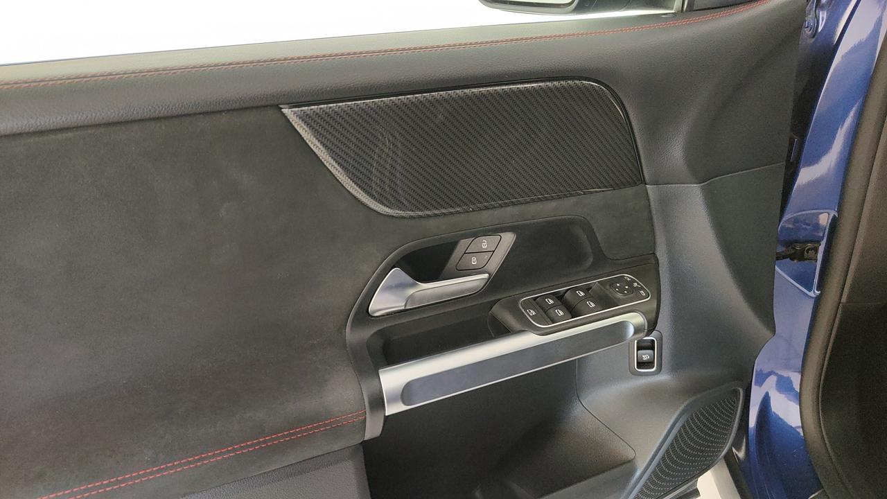 Mercedes-Benz GLB 200 d Premium auto