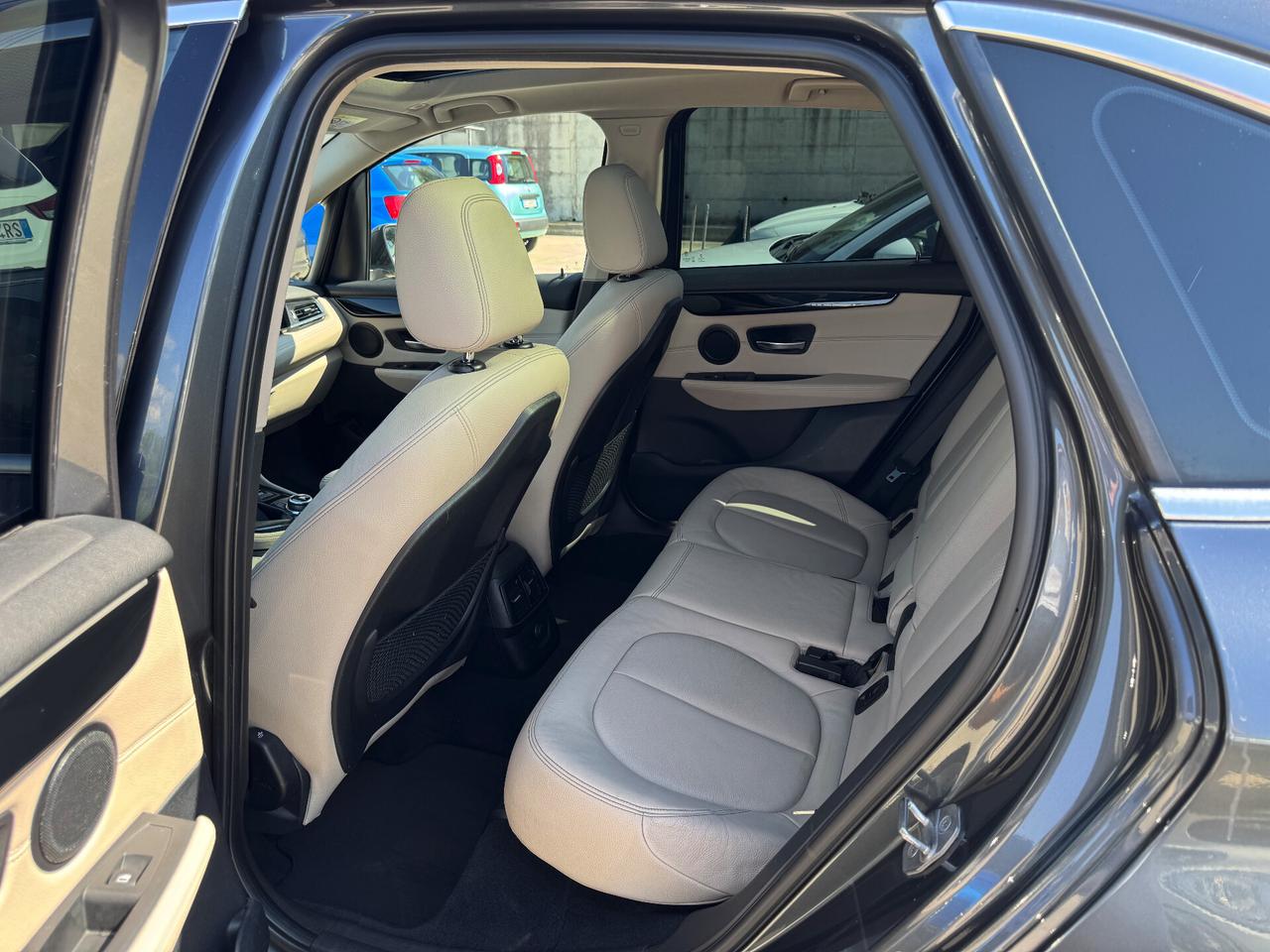 BMW 218d Active Tourer LUXURY/TETTO/FULL LED/PELLE