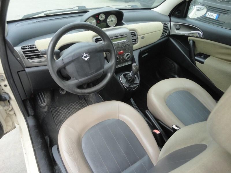 LANCIA Ypsilon 1.2 Oro