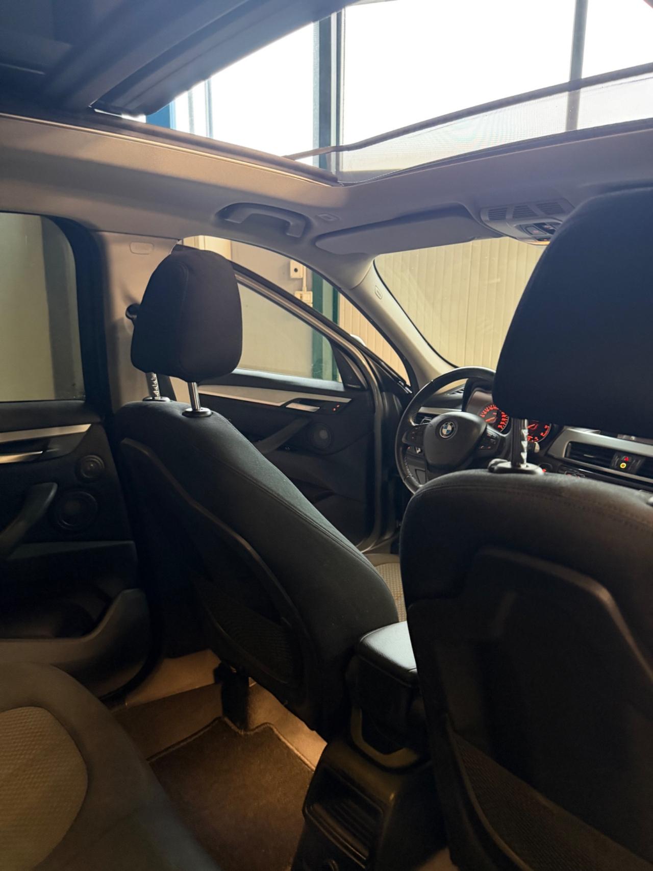 Bmw X1 18d ADVANTAGE EU6B TETTO KMCERT UNICOPR GARANZ