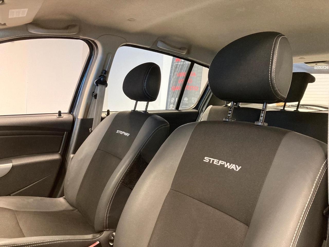 DACIA SANDERO 1.6 - IMPIANTO GPL ORIGINALE- SCAD. 2032