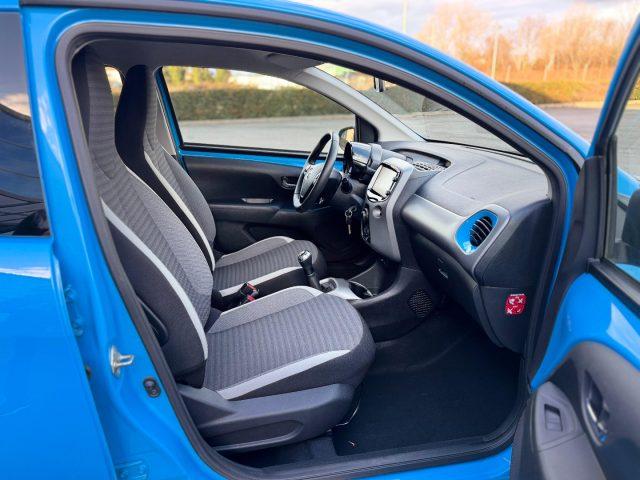 TOYOTA Aygo CONNECT 1.0 VVT-i 5 P X-BUSINESS *SERVICE TOYOTA*